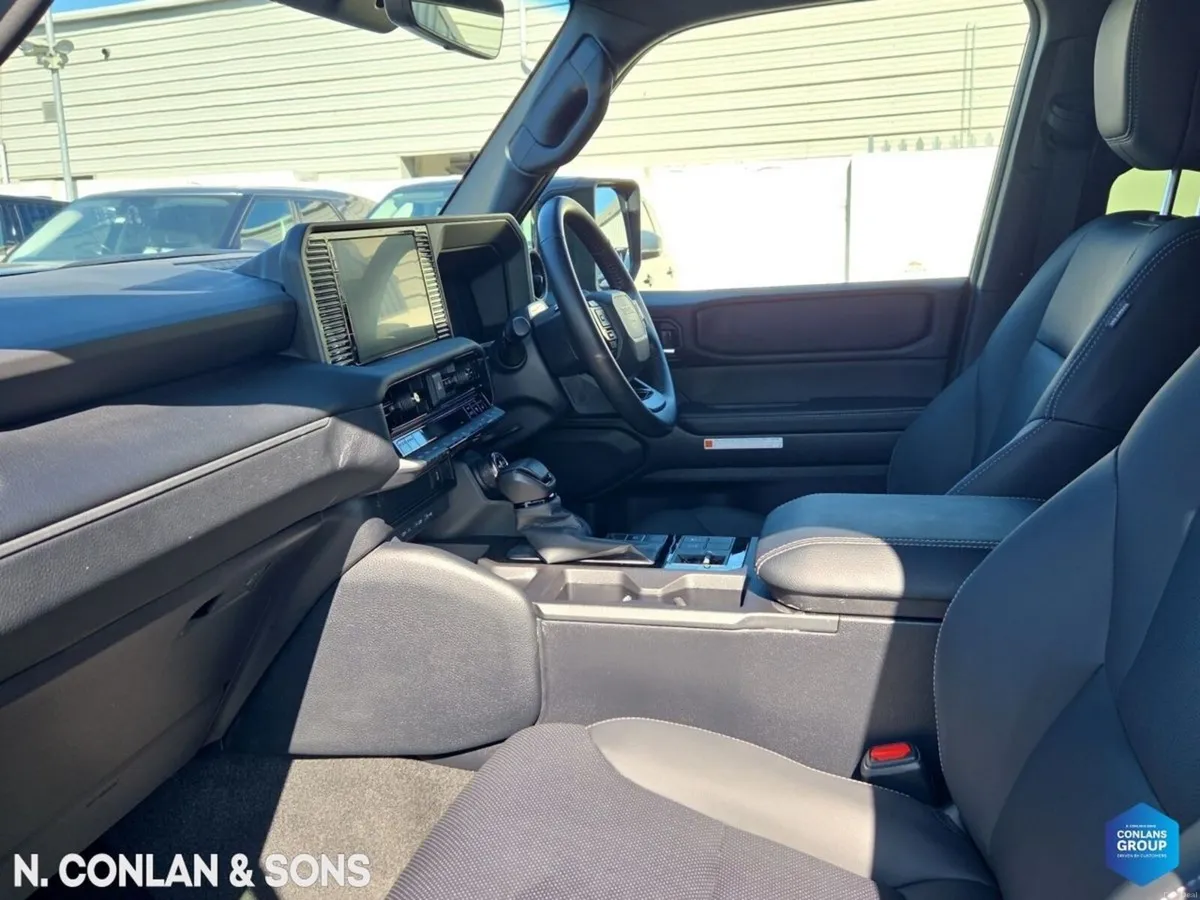 Toyota Land Cruiser 2.8D 2 SEAT COMMERCIAL (PRICE - Image 3
