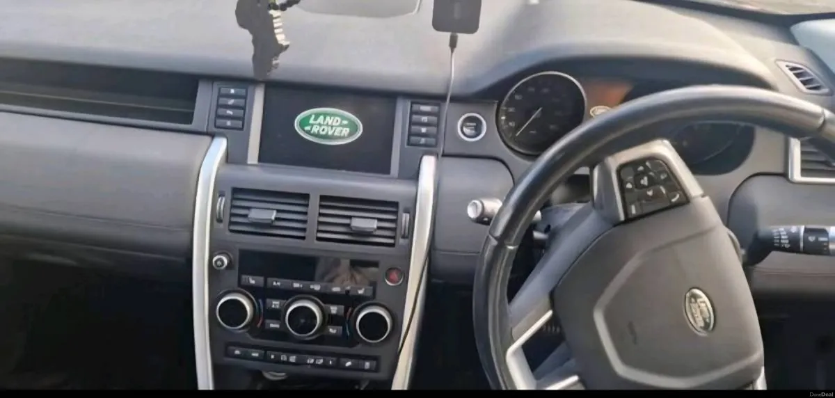 2016 Land Rover Discovery Sport - Image 2
