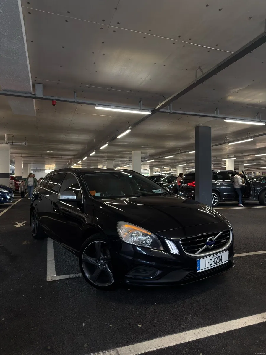 Volvo v60 Ocean Race R Design - Image 1