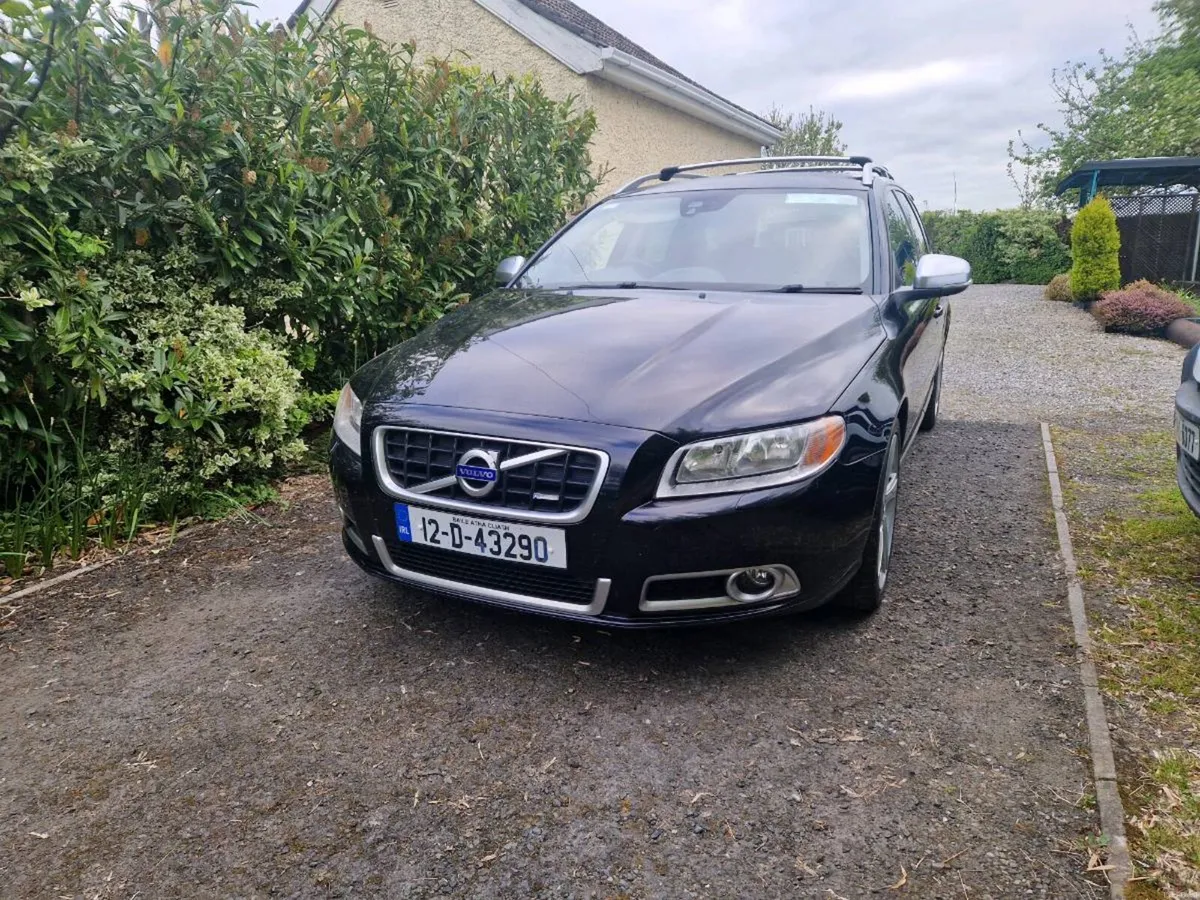 Volvo V70 R-Design Spec - Image 2