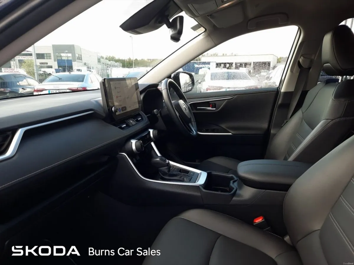 Toyota RAV4 2.5 Hybrid Sol 2WD - Image 4