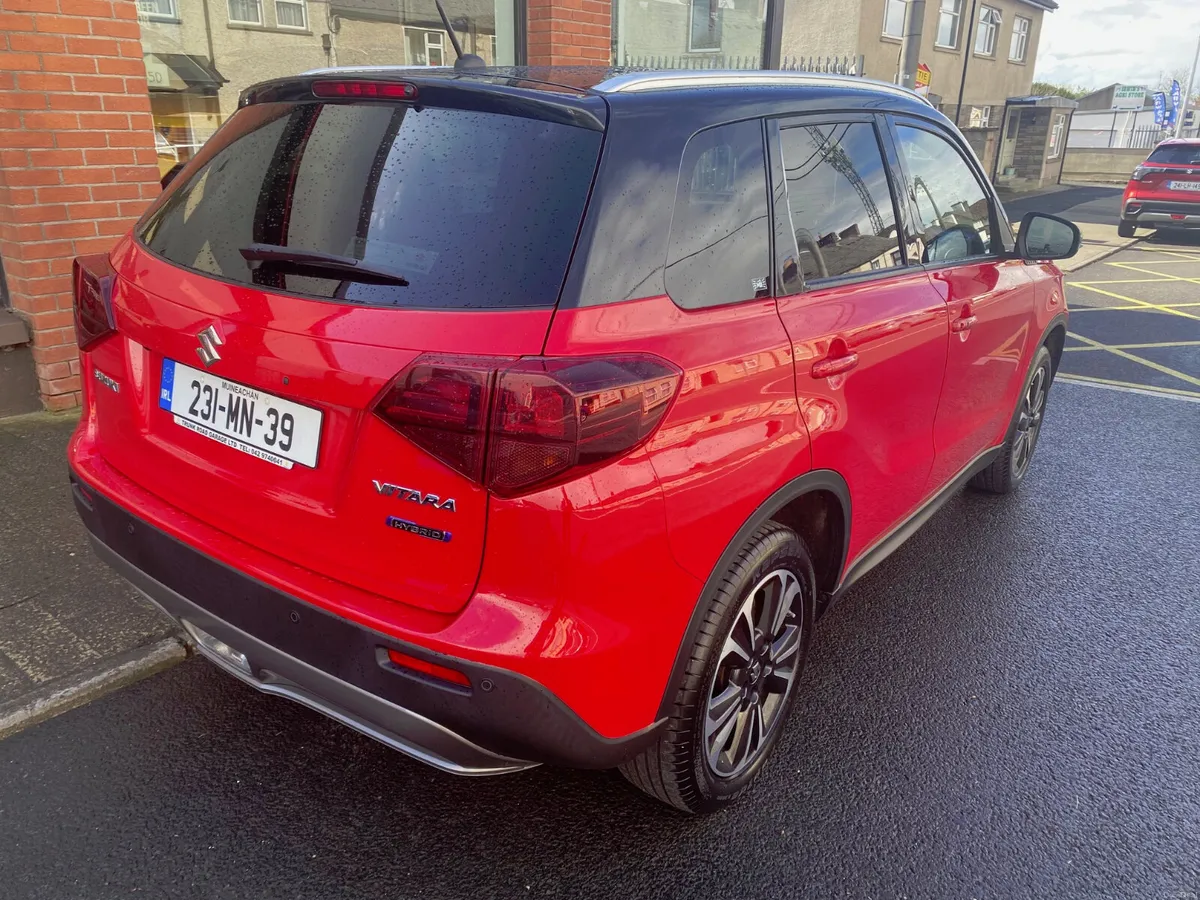 Suzuki Vitara 1.5 Full Hybrid SZ5 AGS 2023 - Image 4