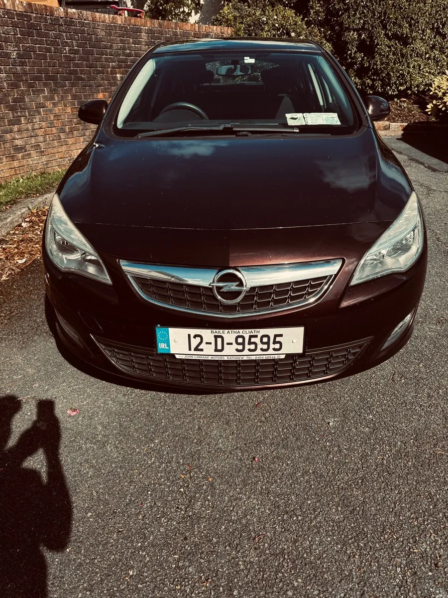 2012 Opel Astra - Image 1