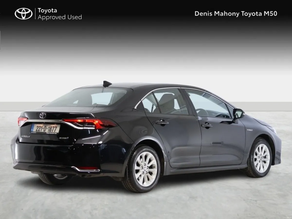 Toyota Corolla Luna Hybrid Saloon - Image 2