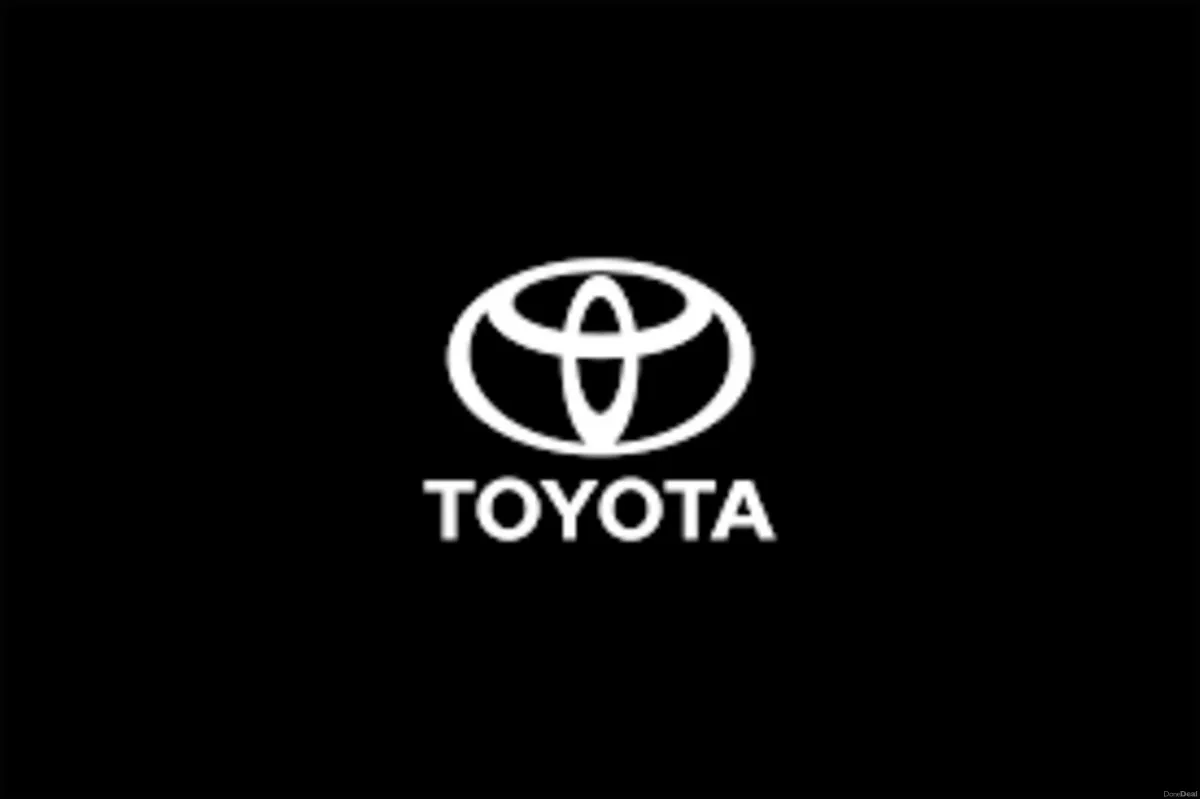 Toyota Yaris 2017 VVT-I ICON 111BHP 5 5DR - Image 1