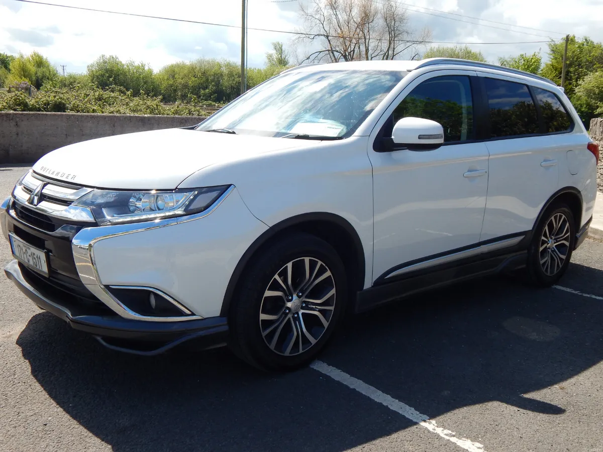 2017 Mitsubishi Outlander 4x4 7 Seats NCT 01/27 - Image 4