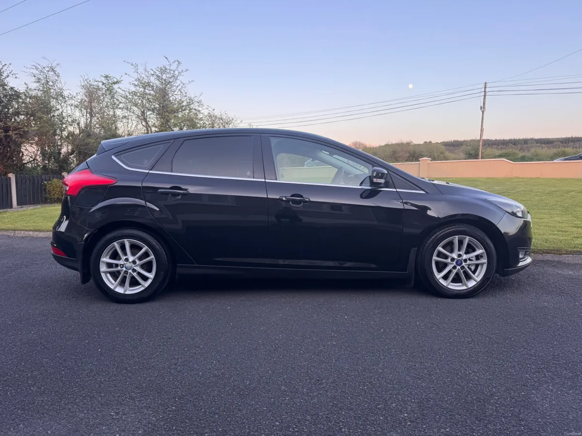 2014 Ford Focus 1.5 TDCI ZETEC - Image 4