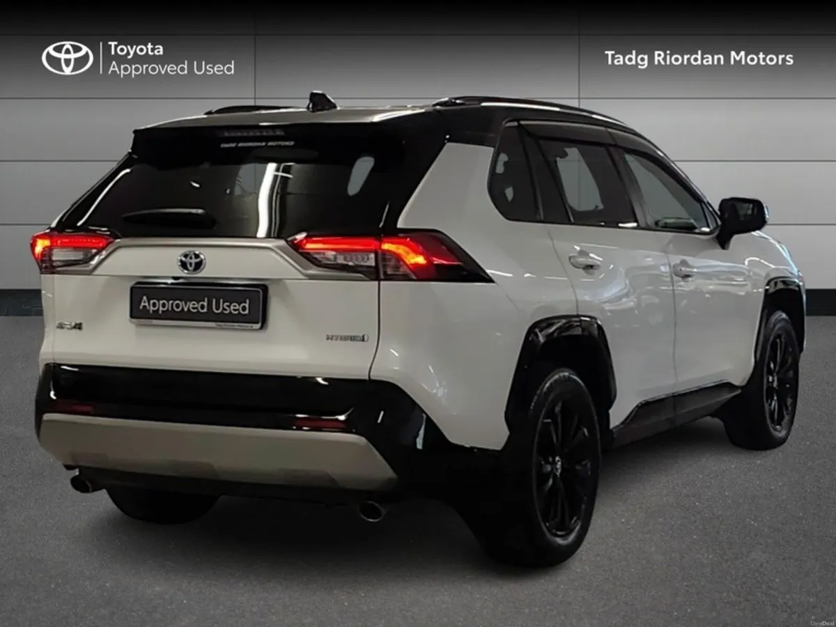 Toyota RAV4 HYBRID SPORT - Image 2