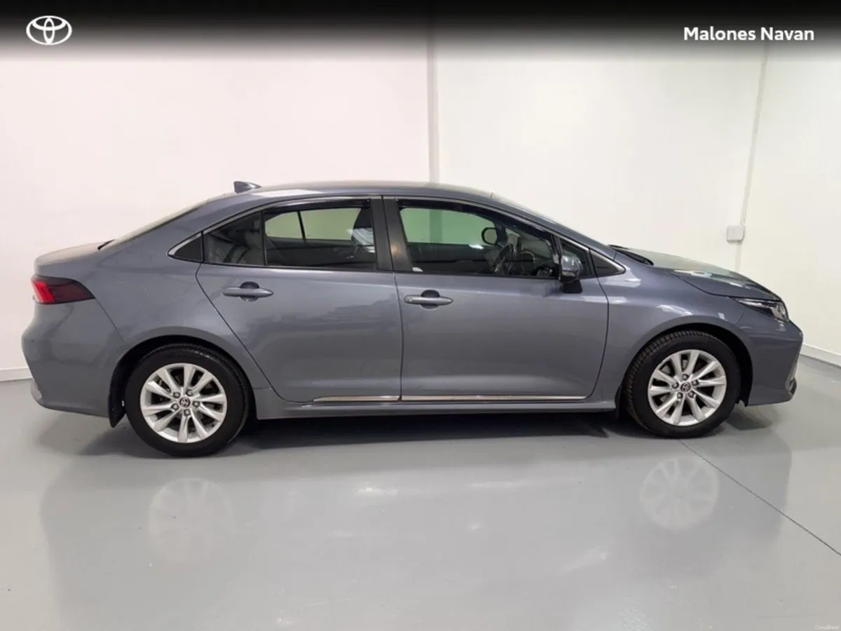 Toyota Corolla LUNA SALOON 4DR AUTO - Image 3