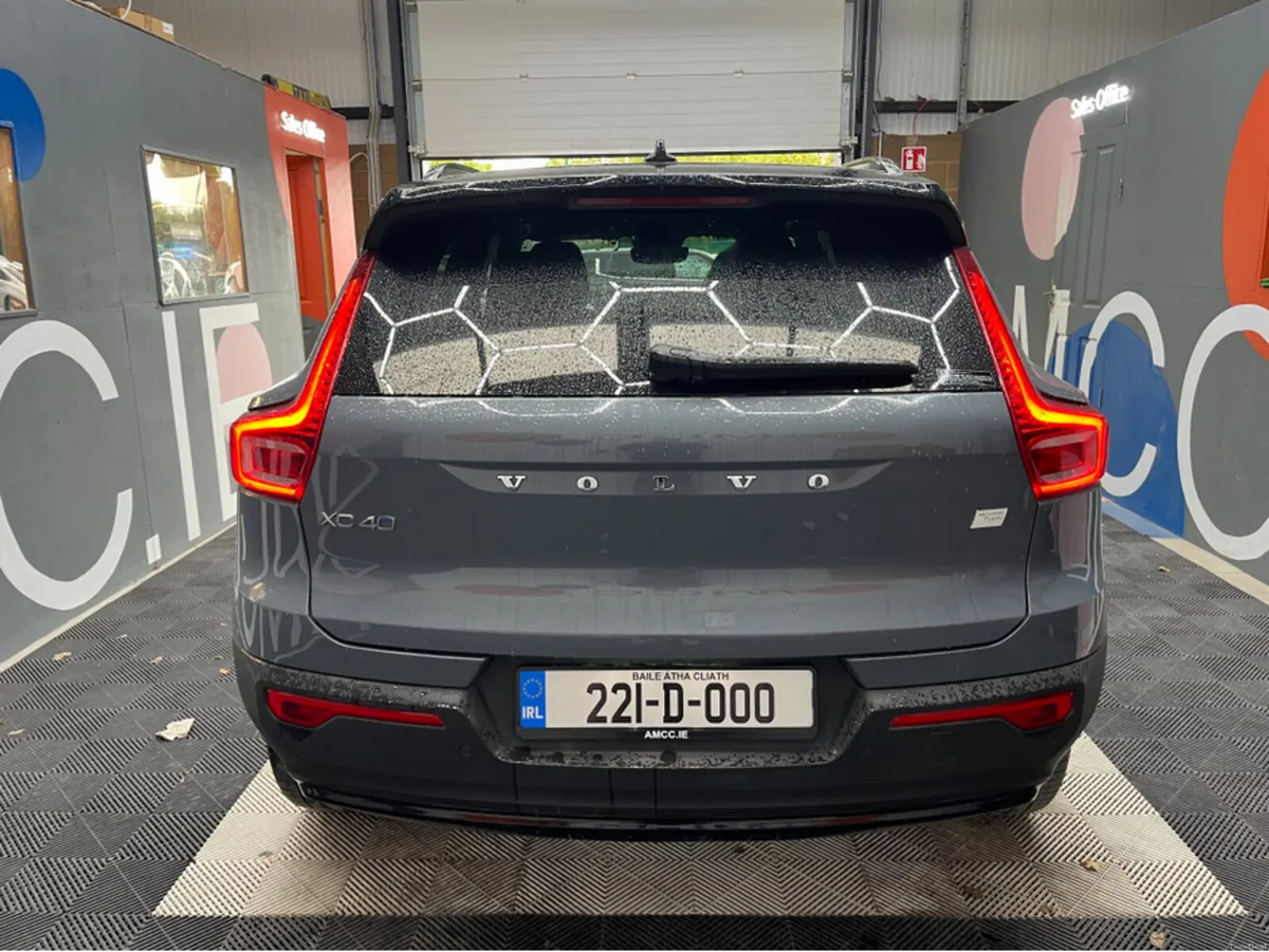 Volvo XC40 2022 VOLVO XC40 RECHARGE ULTIMATE TWIN - Image 3