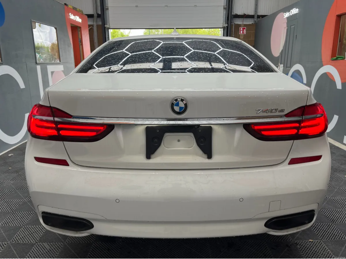 BMW 7-Series 2017 BMW 740E iPERFORMANCE M-SPORT 2. - Image 3