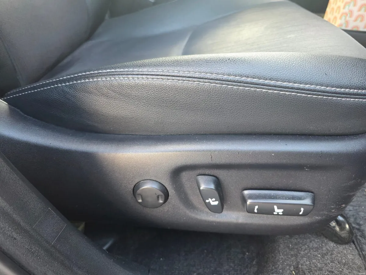 Toyota Prius 2014 G-Class Touring - Image 3