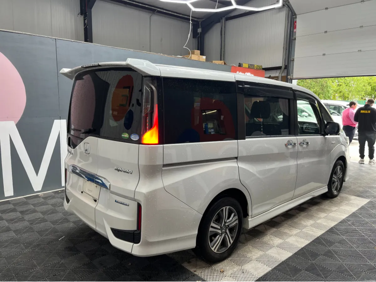 Honda Stepwagon 2018 HONDA STEPWAGON SPADA G HYBRI - Image 2