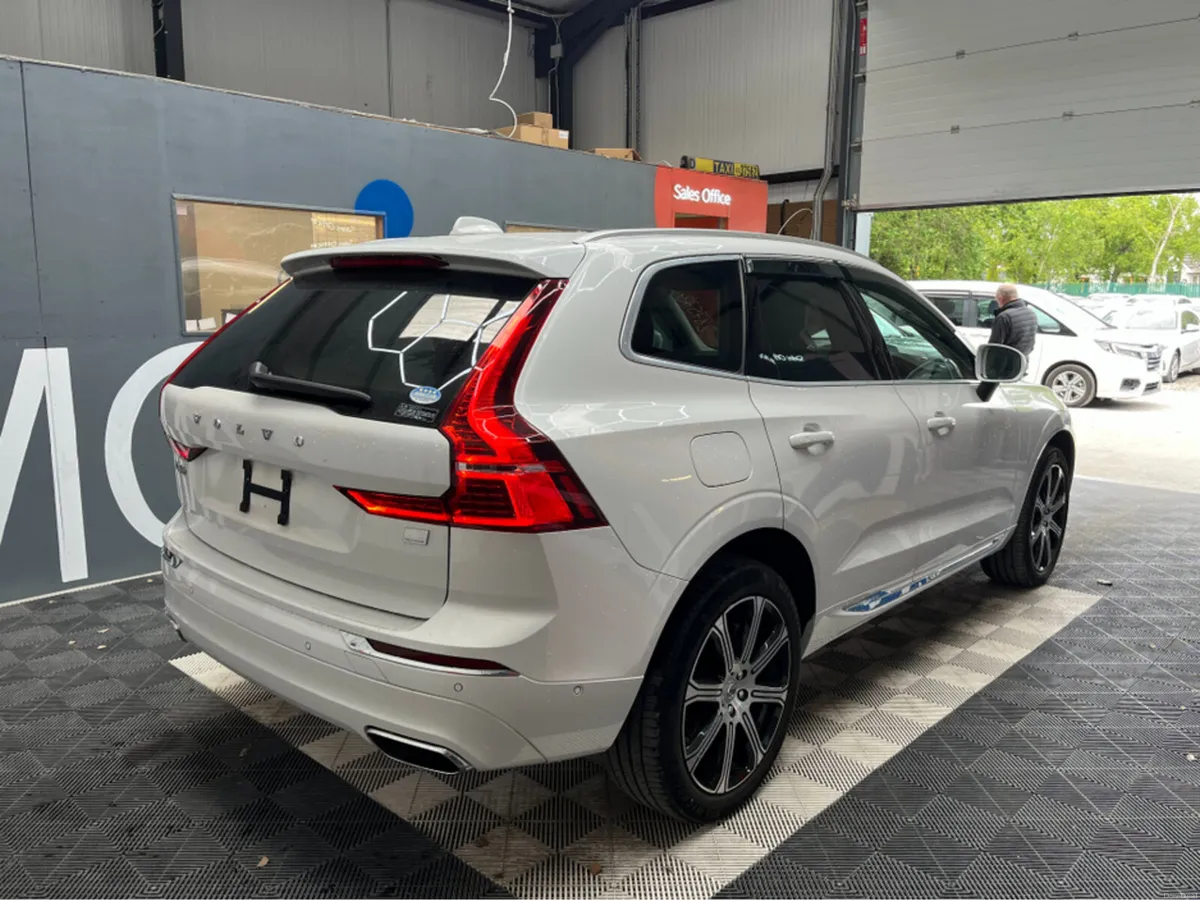 Volvo XC60 2021 VOLVO XC60 RECHARGE PLUG-IN HYBRID - Image 2