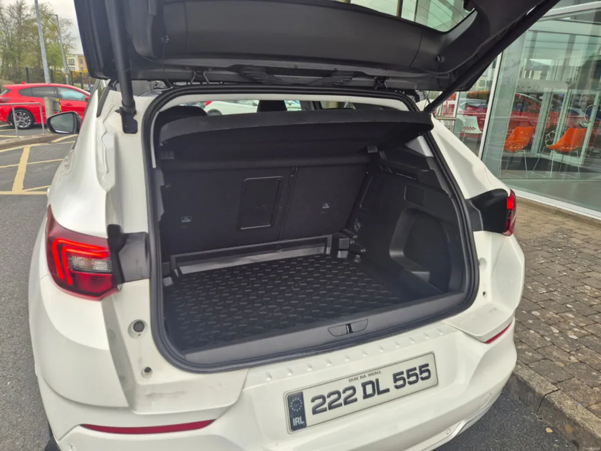 Opel Grandland X ELITE 1.2 130PS 8 SPEED AUTO - Image 6