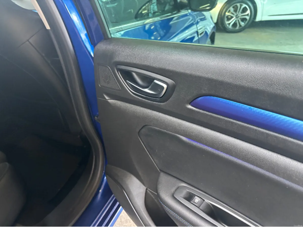 Renault Megane GT LINE NAV DCI 110 4DR - Image 3