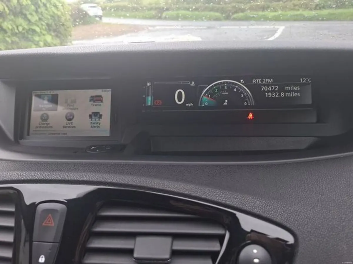 2016 Renault Grand Scenic - Image 2