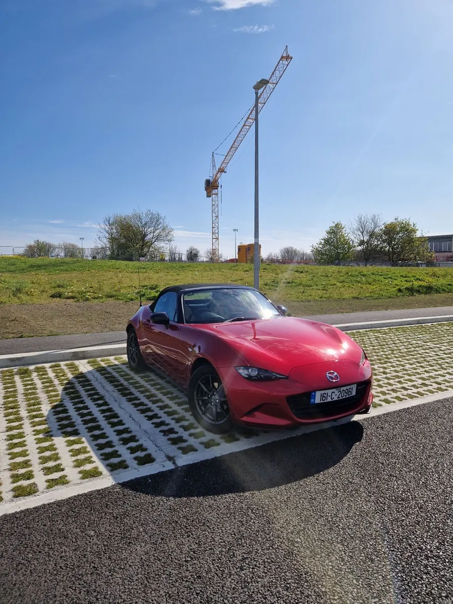 Mazda Mx-5 // Damaged - Image 2