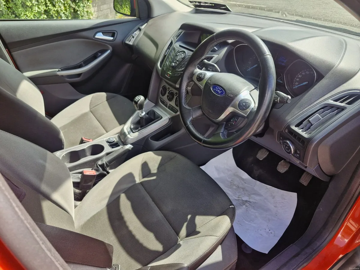 Ford Focus 2011 - Image 4