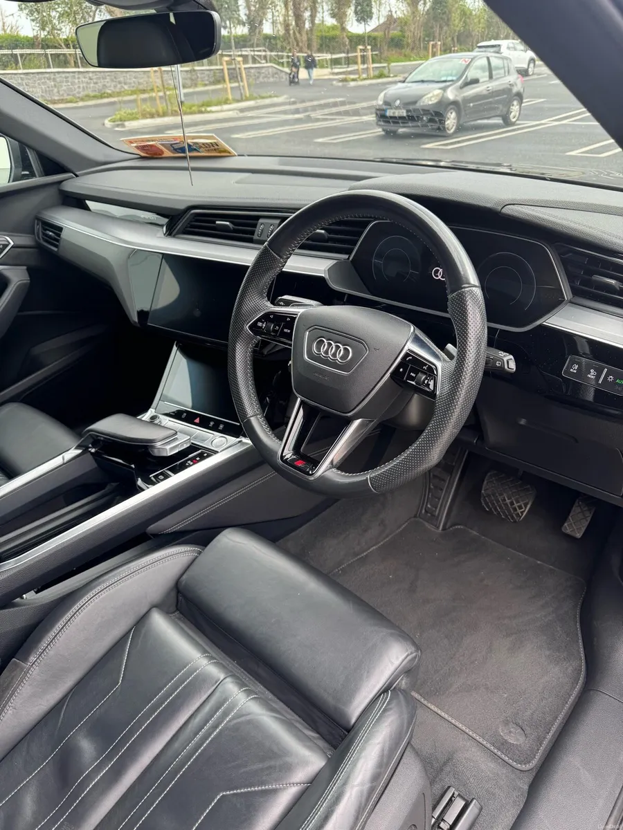 Car - Image 2