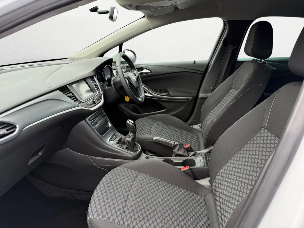 2017 Vauxhall Astra 1.6 CDTI ECOFLEX 110 BHP - Image 6