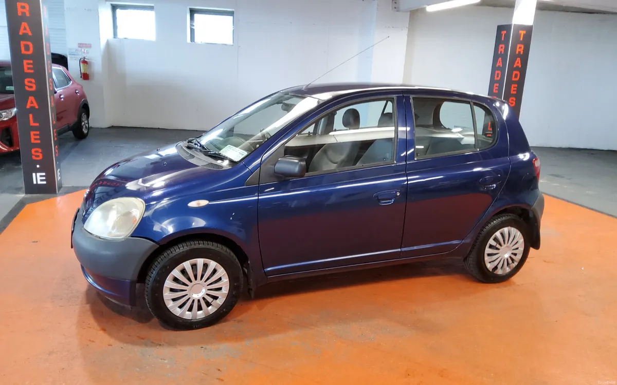 Toyota Yaris 2000 - Image 4