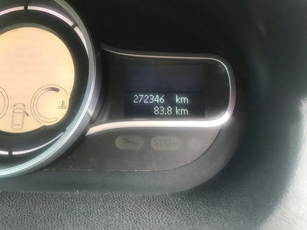 2011 Renault Fluence - Image 3
