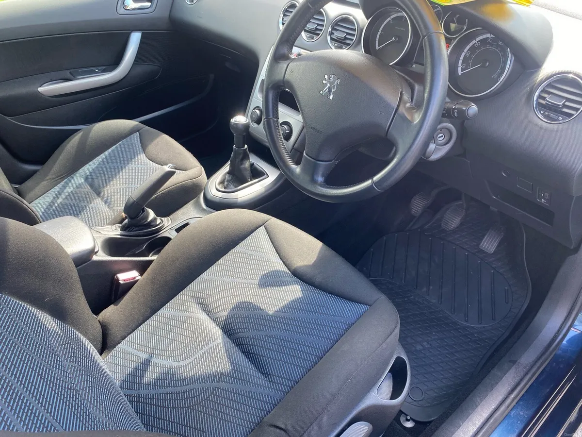 Peugeot 308 - Image 4