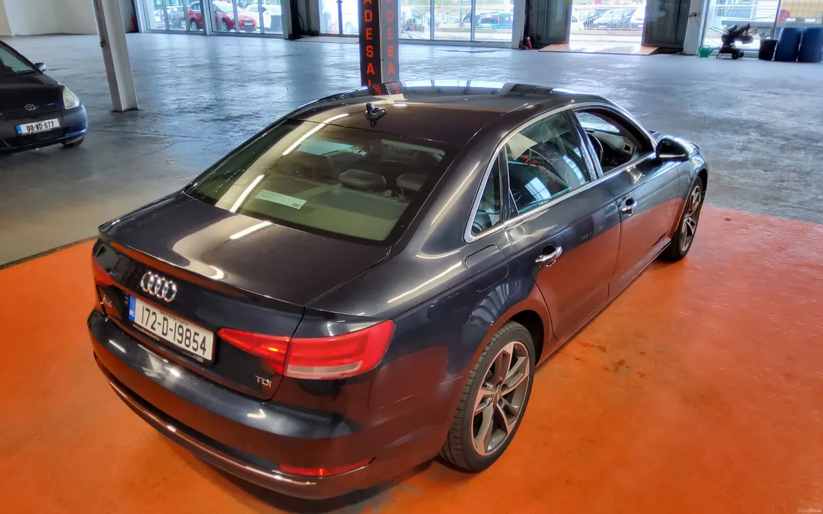 Audi A4 2017 - Image 2