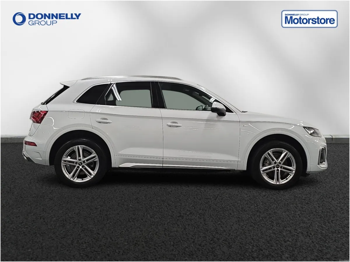 Audi Q5 Diesel Estate S Line - Image 3