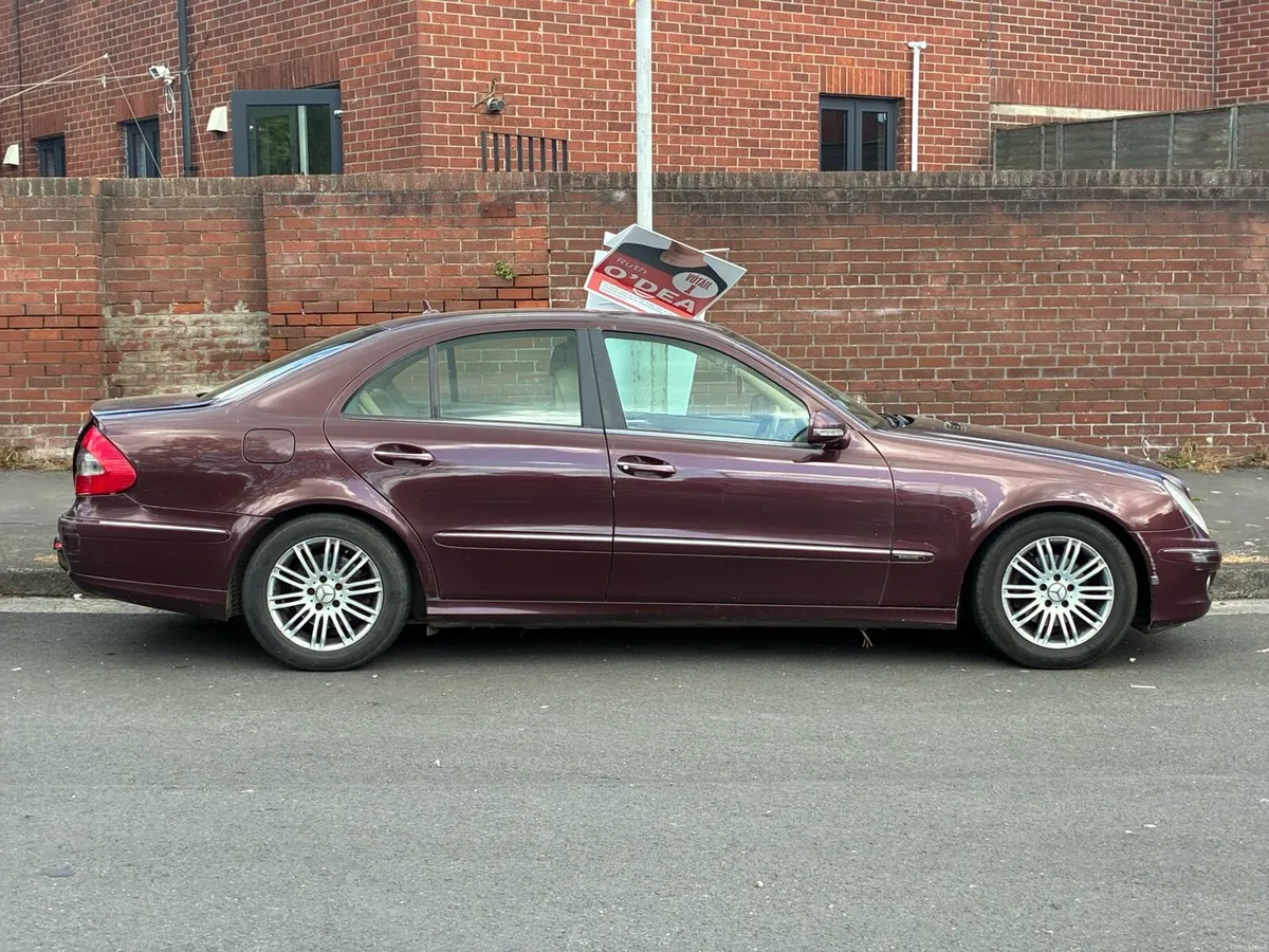 (Price 1600)‼️AUTOMATIC‼️ Mercedes E200 2.2 diesel - Image 2