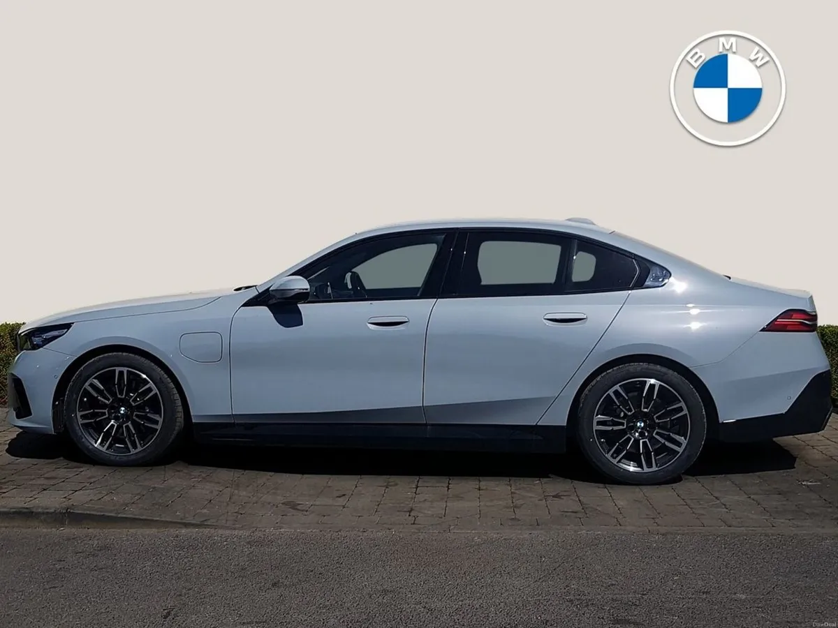BMW 5-Series 530e M Sport - Image 3