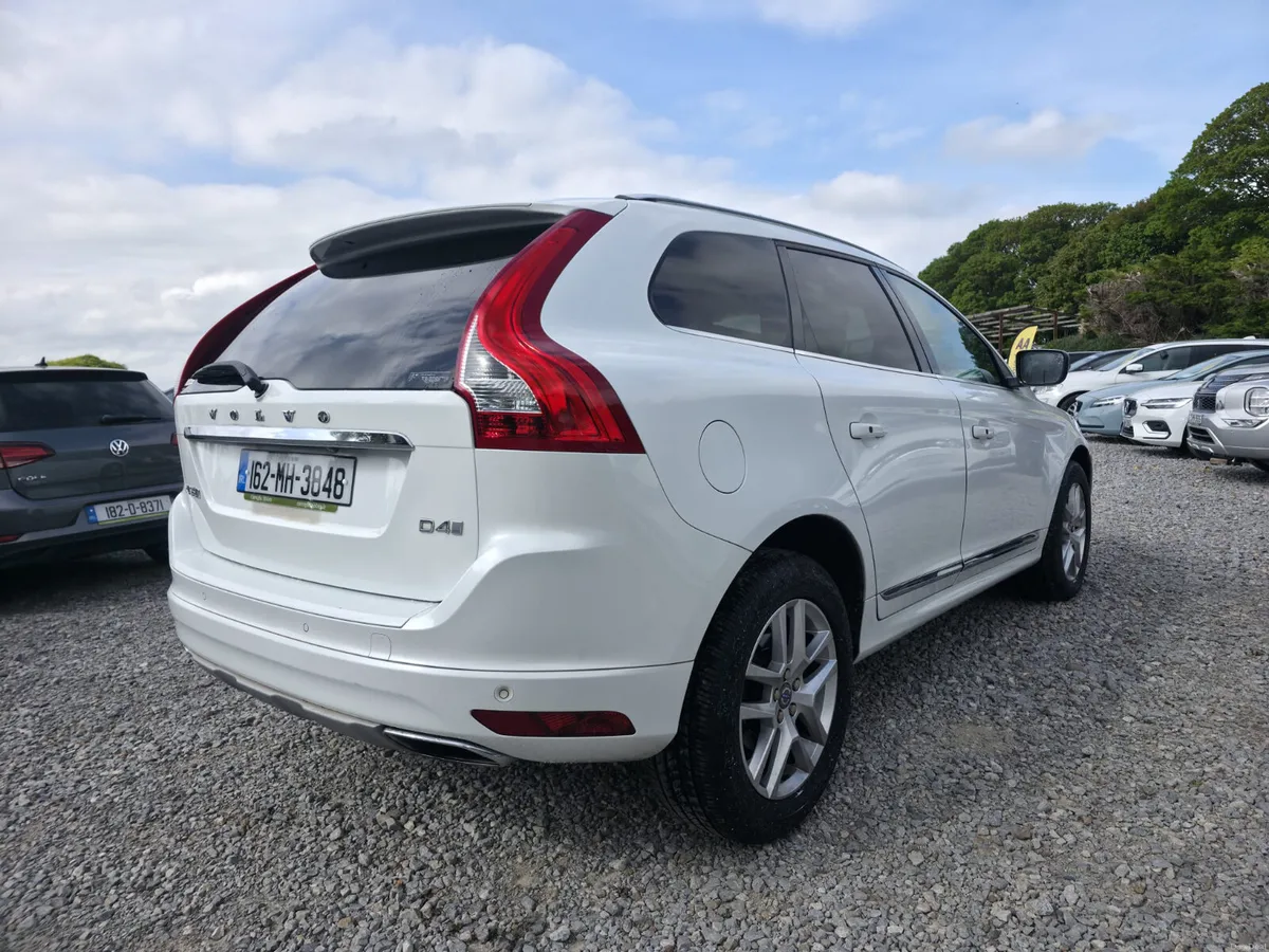 Volvo XC60 DIESEL AUTO WITH LEATHER - Image 5