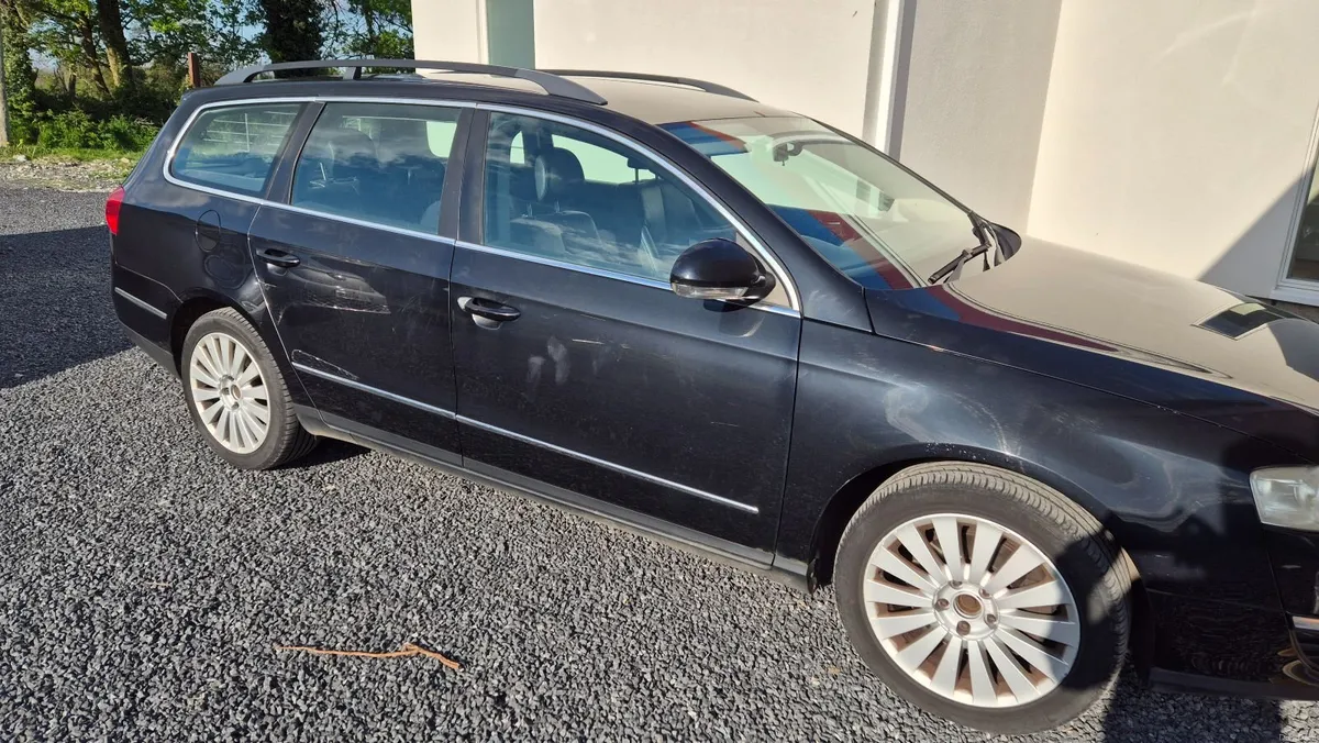 Volkswagen Passat 2010 - Image 3