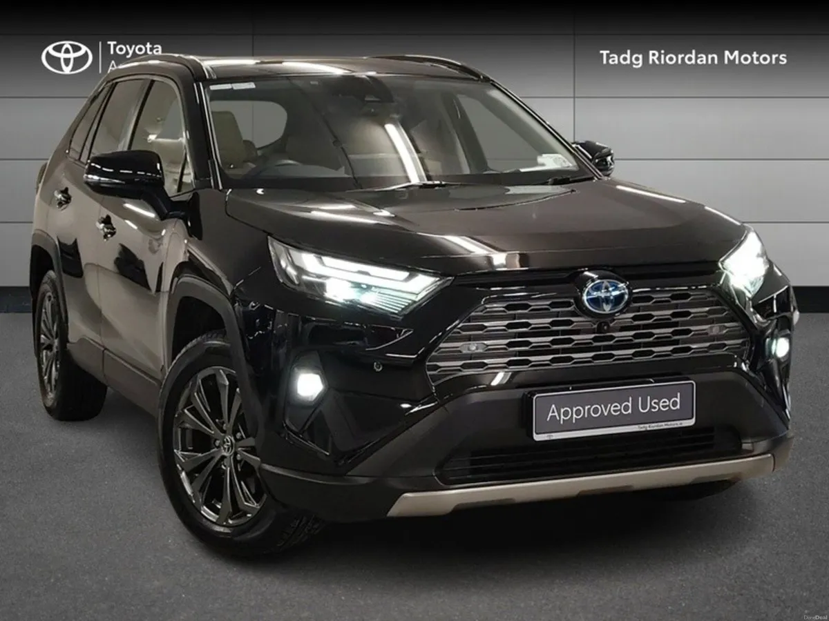 Toyota RAV4 HYBRID PLATINUM FWD 4DR A - Image 1