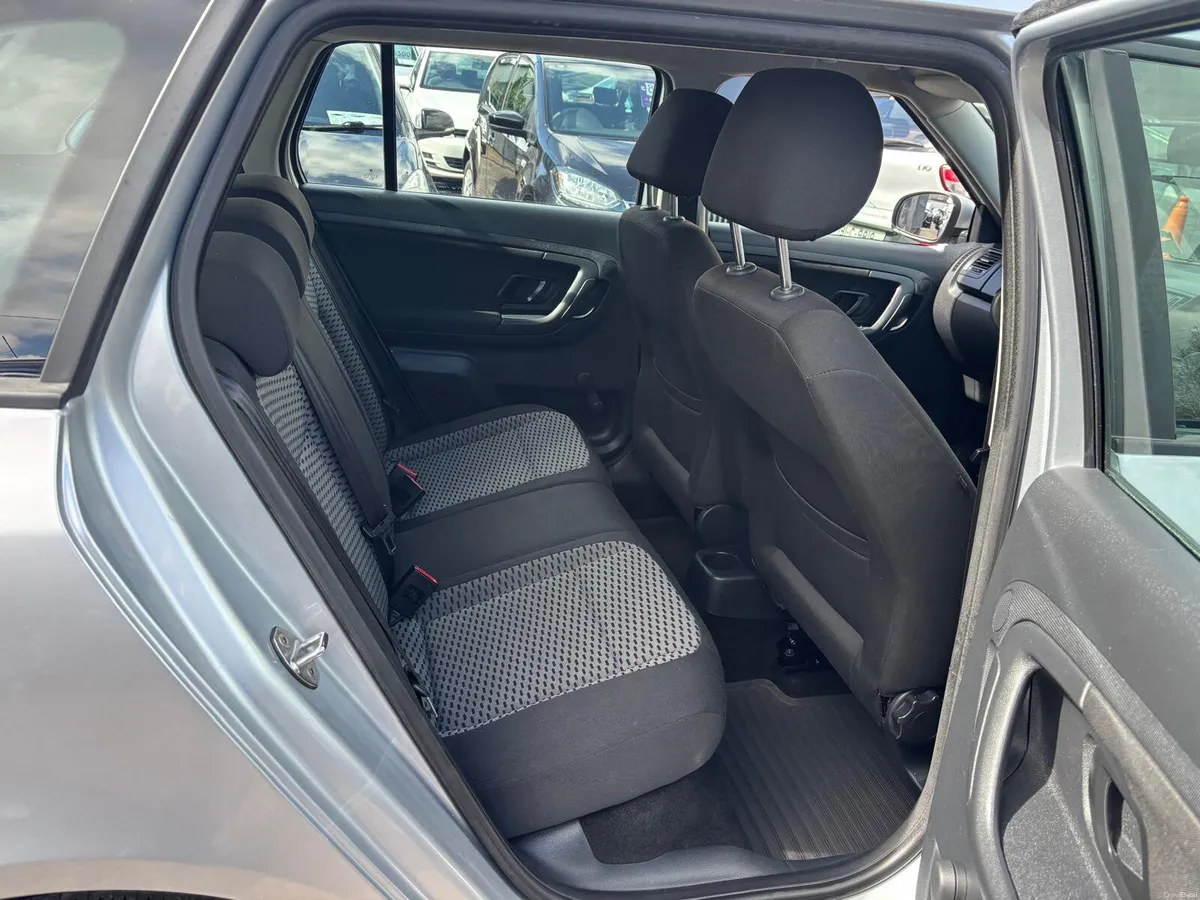 Skoda Fabia   PETROL  ESTATE - Image 3