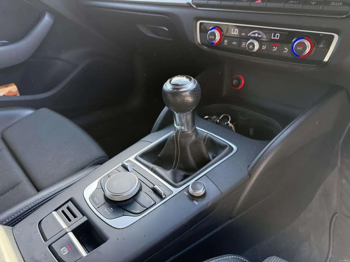 Audi A3 2.0 TDI S-LINE NAV QUATTRO - Image 4