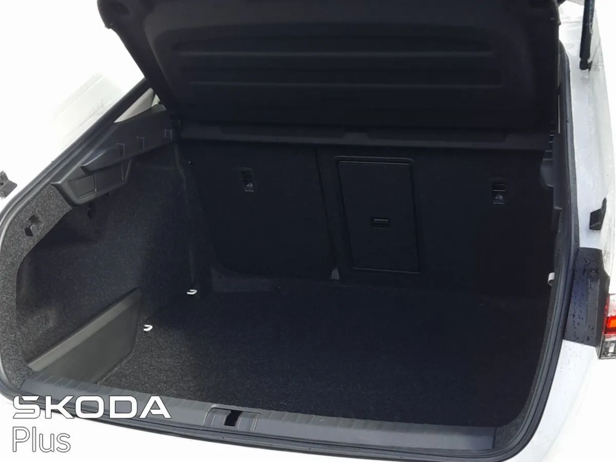 Skoda Octavia **DELIVERY KM'S**SEL 2.0TDI 115HP - Image 6