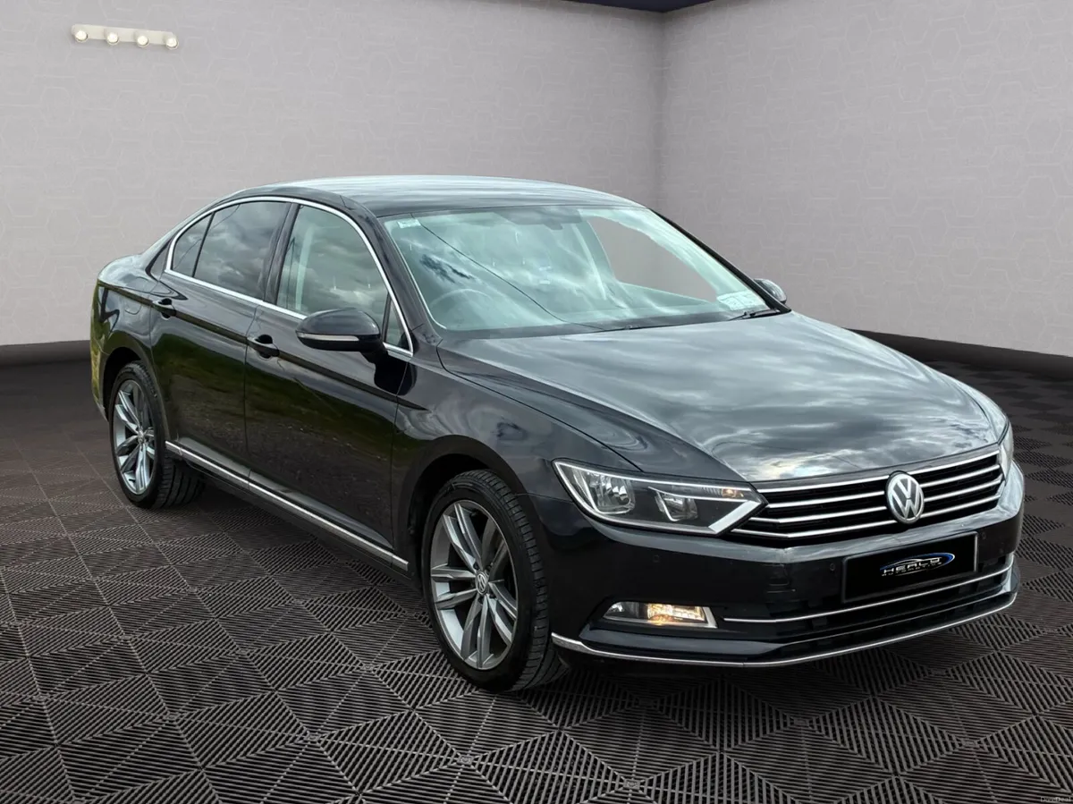 VOLKSWAGEN PASSAT 1.6 TDI GT - Image 3