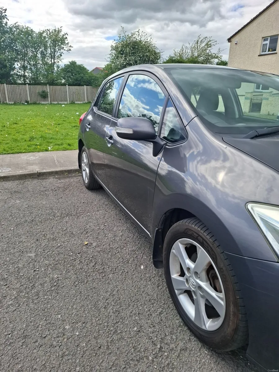 Toyota Auris 2011 - Image 3