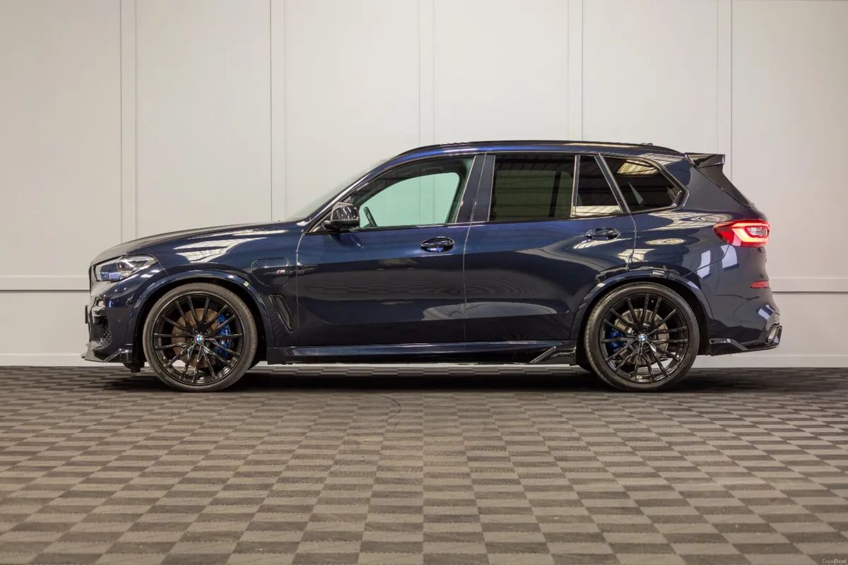 2021 BMW X5 X-Drive 45e M-Sport - Image 3