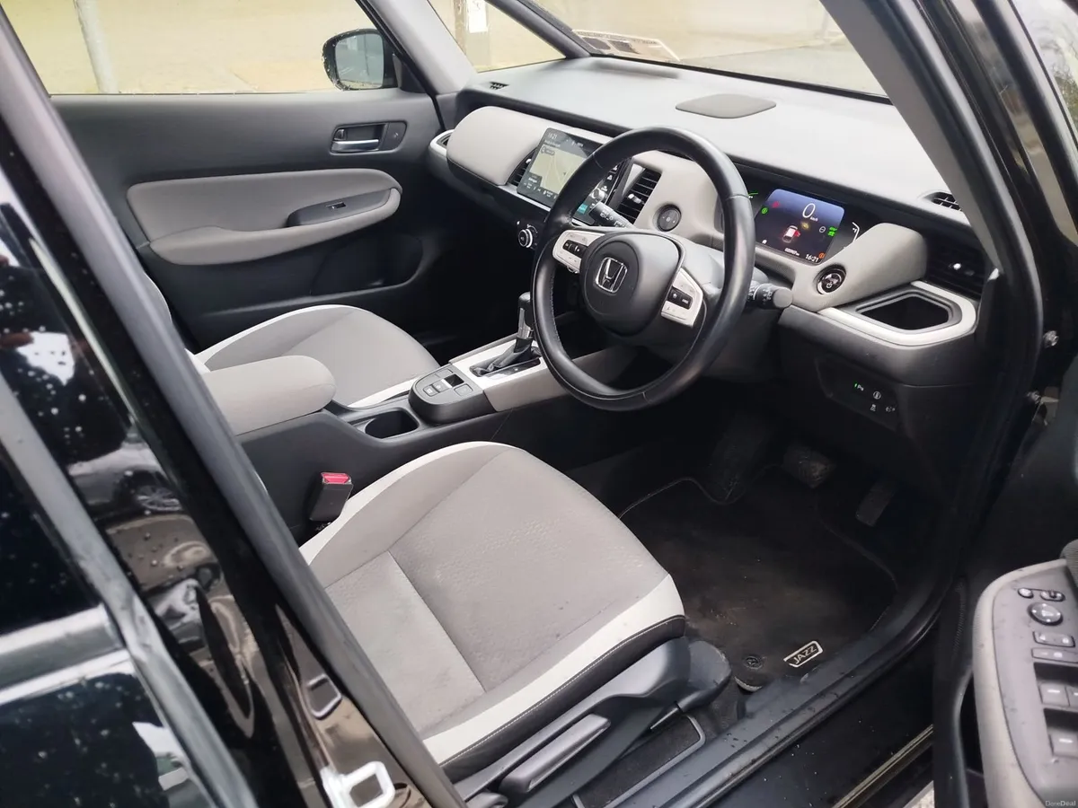 HONDA JAZZ CROSSTAR 1.5e:HEV AUTO - Image 3