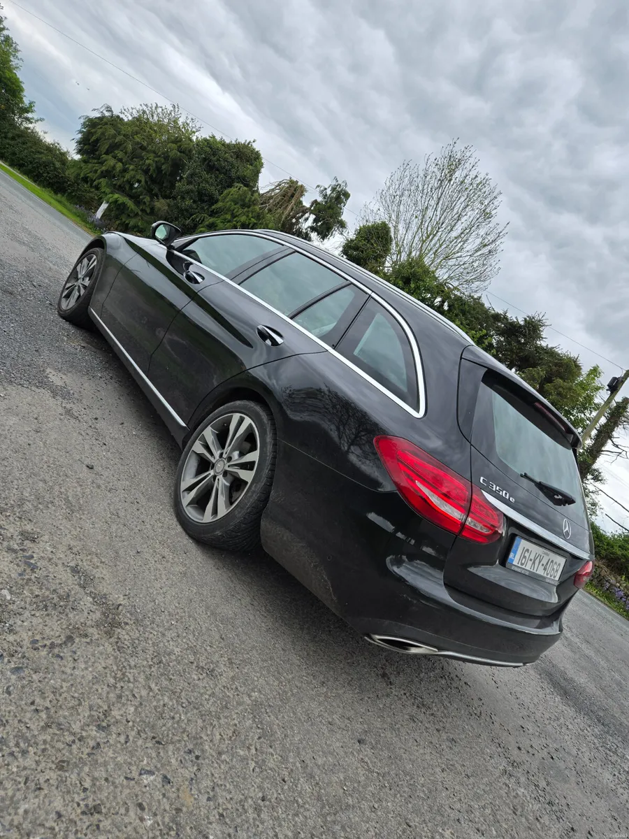 Mercedes-Benz C-Class 2016 - Image 2