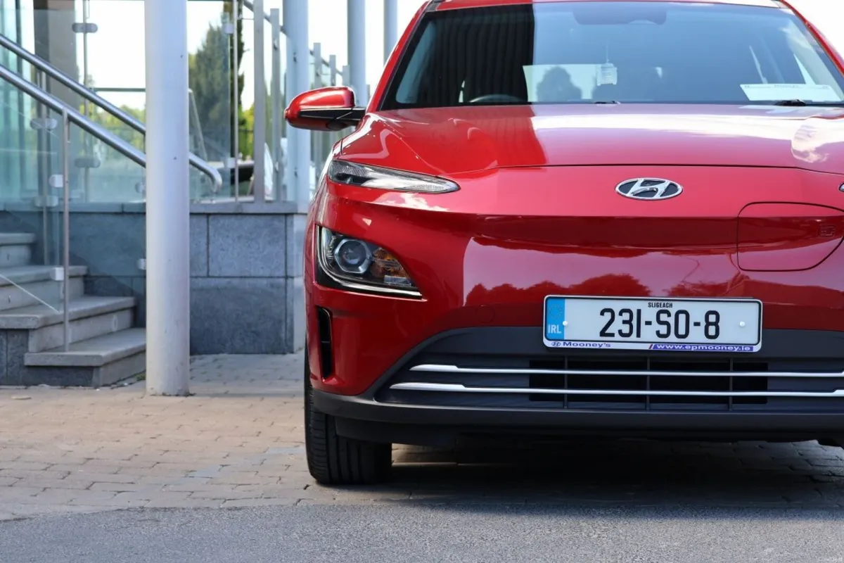 Hyundai KONA Kona EV Executive 39 kWh - Image 3