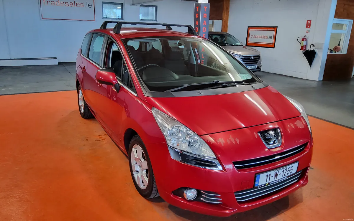 Peugeot 5008 2011 - Image 1