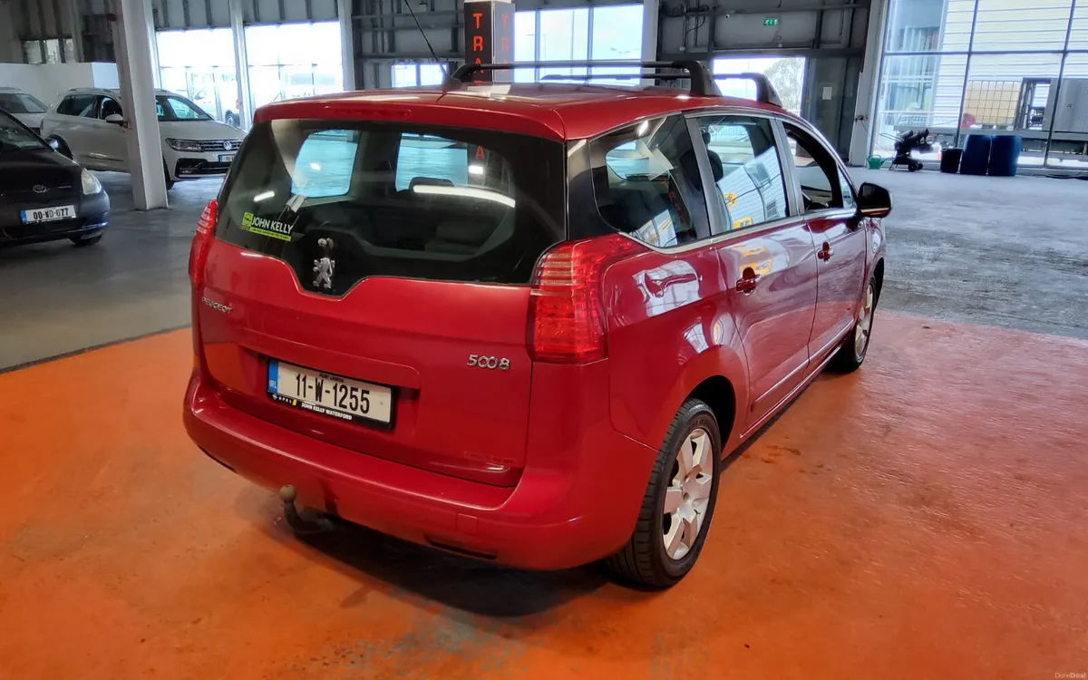 Peugeot 5008 2011 - Image 3