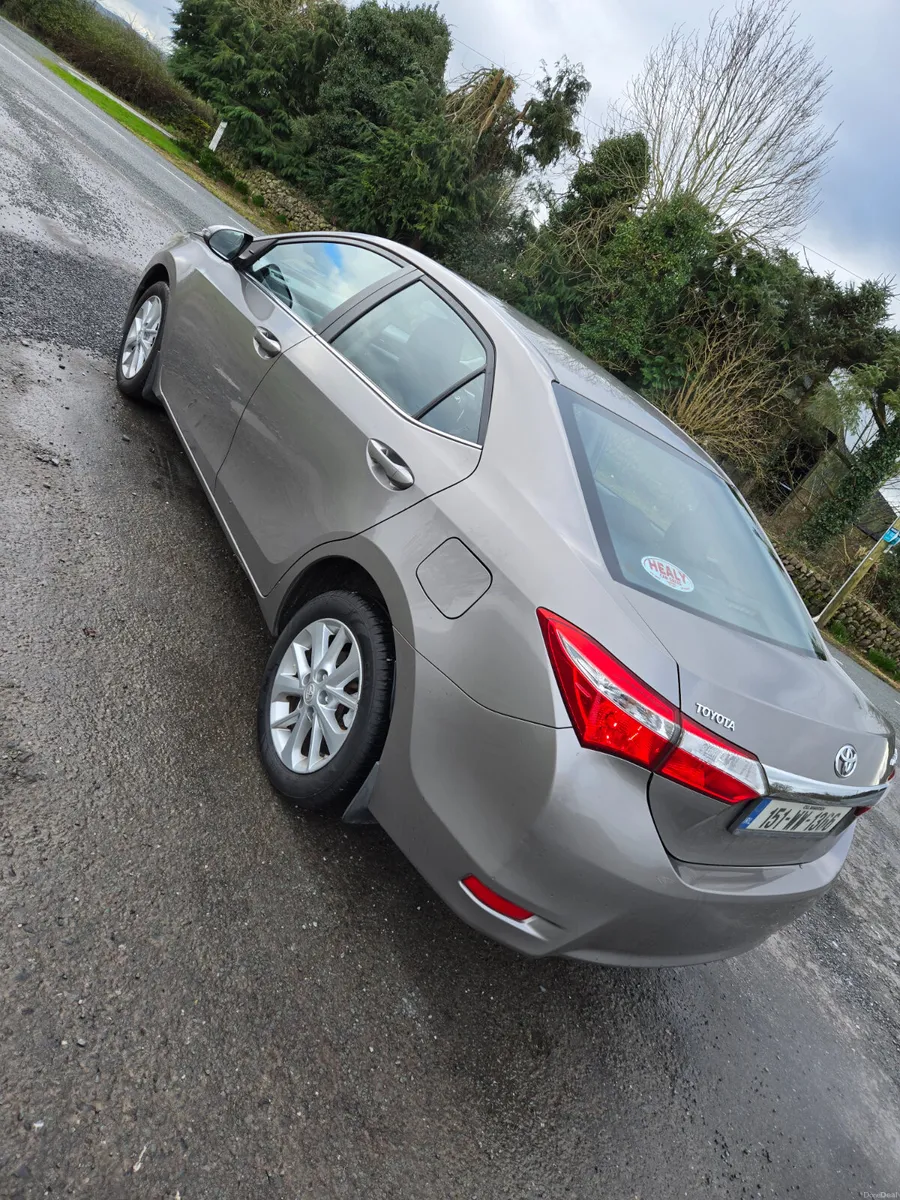 Toyota Corolla 2015 - Image 2