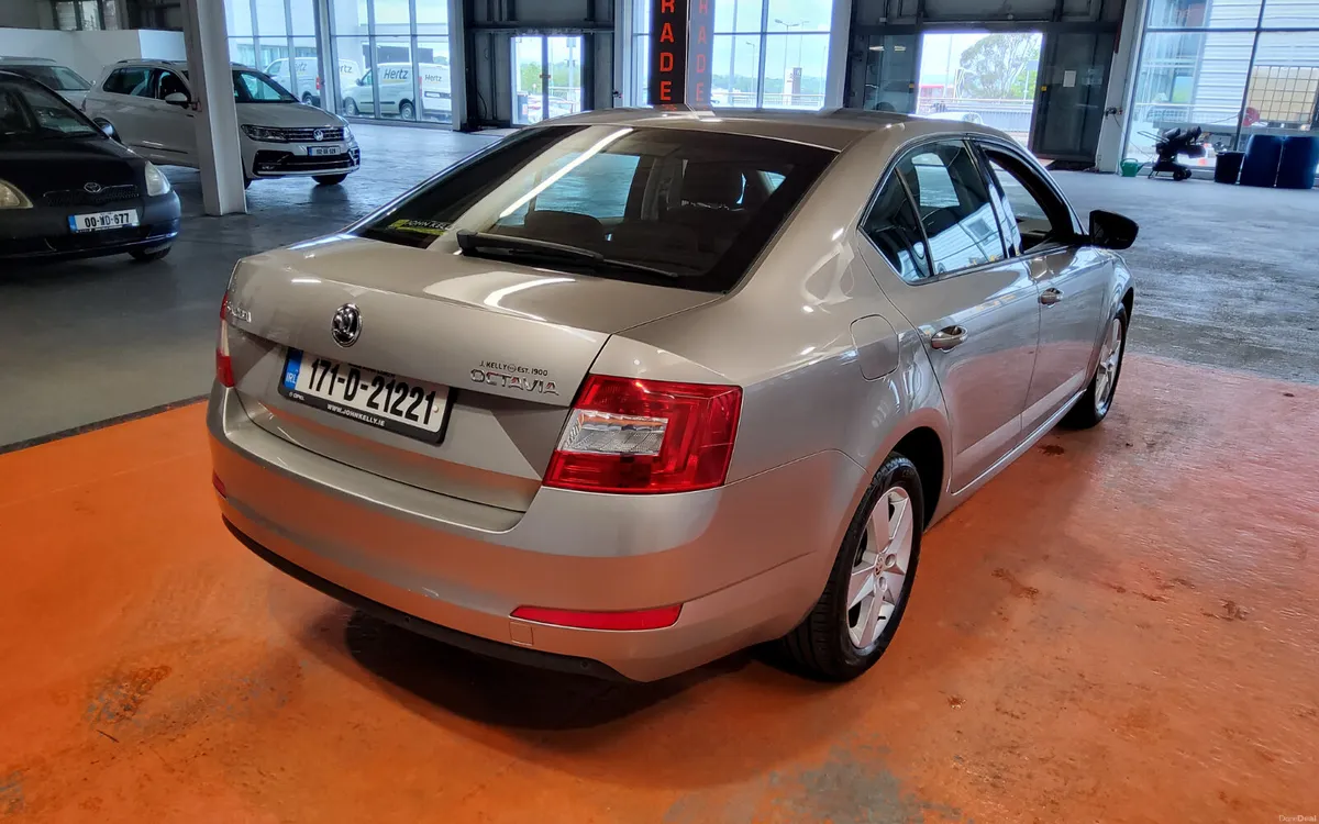 Skoda Octavia 2017 - Image 4