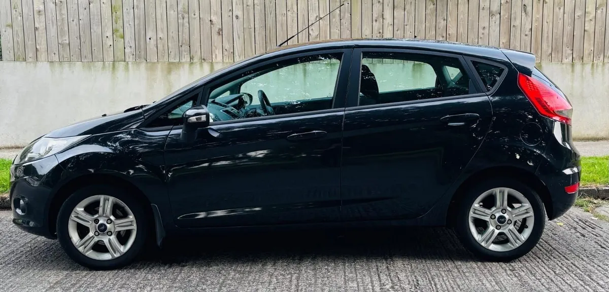 Ford Fiesta 2009 - Image 4
