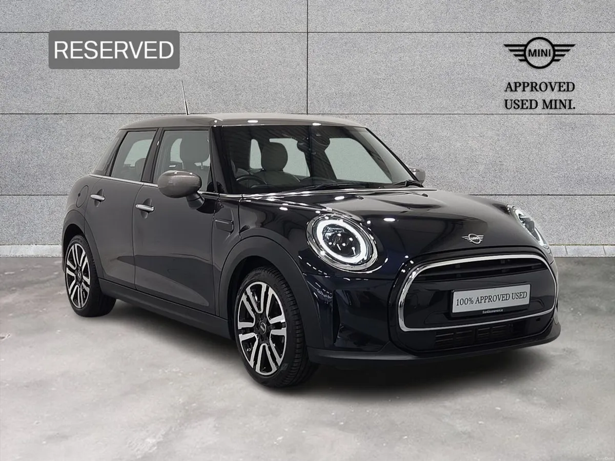 Mini Cooper 5-Door Cooper Exclusive - Image 1